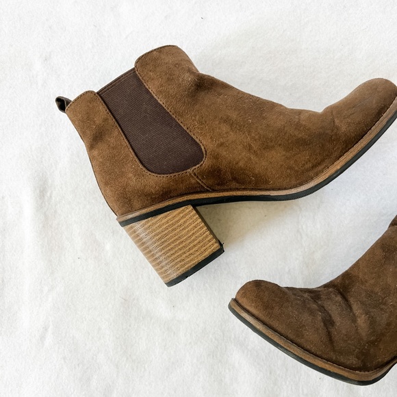 WM | Booties - Picture 3 of 6